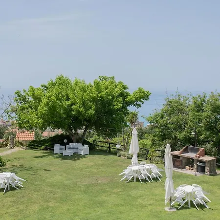 Couette-café Catalano 4*