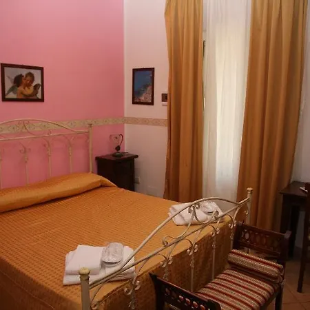 Catalano Oda ve Kahvaltı Paola