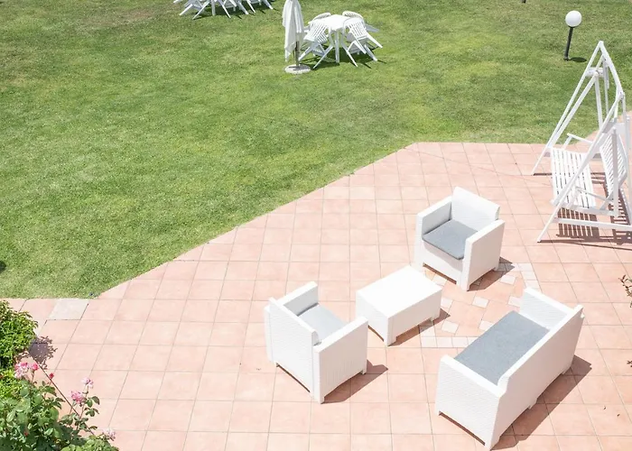 卡塔兰诺别墅酒店 2* 帕奥拉